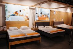 lits exposés dans un emma store à Valbonne